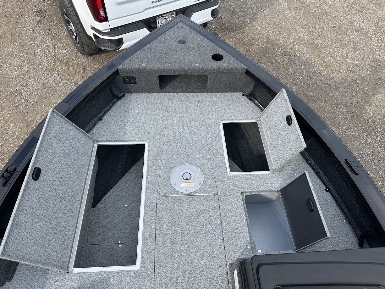 2025 Crestliner 1750 FISH HAWK Side console, Jump seat. 150hp Mercury! - Photo 17